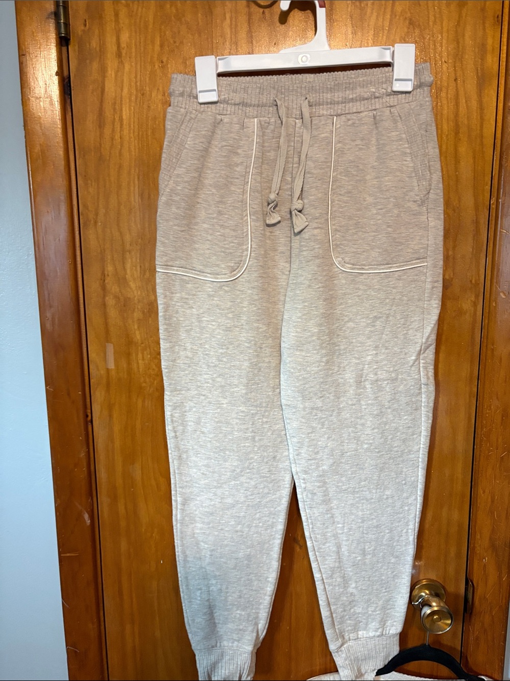Jane and Delancey Women's Light Cream Crewneck Sweatshirt & Jogger Set - Size M - Picture 9 of 16